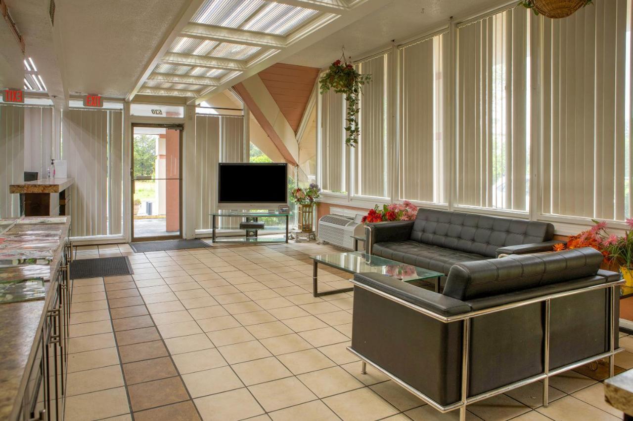 Travel Inn Petersburg Luaran gambar