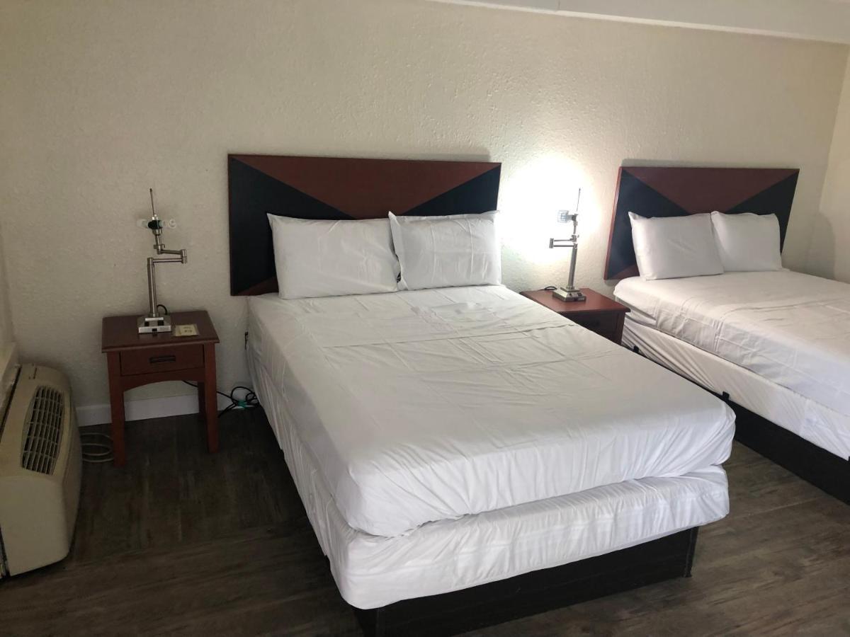 Travel Inn Petersburg Luaran gambar