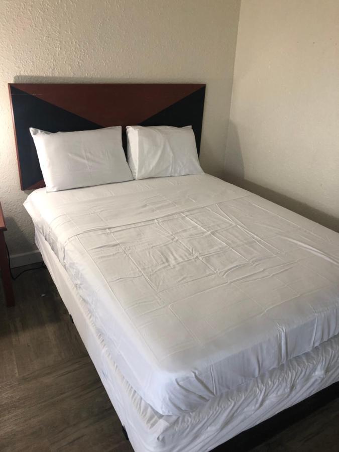 Travel Inn Petersburg Luaran gambar