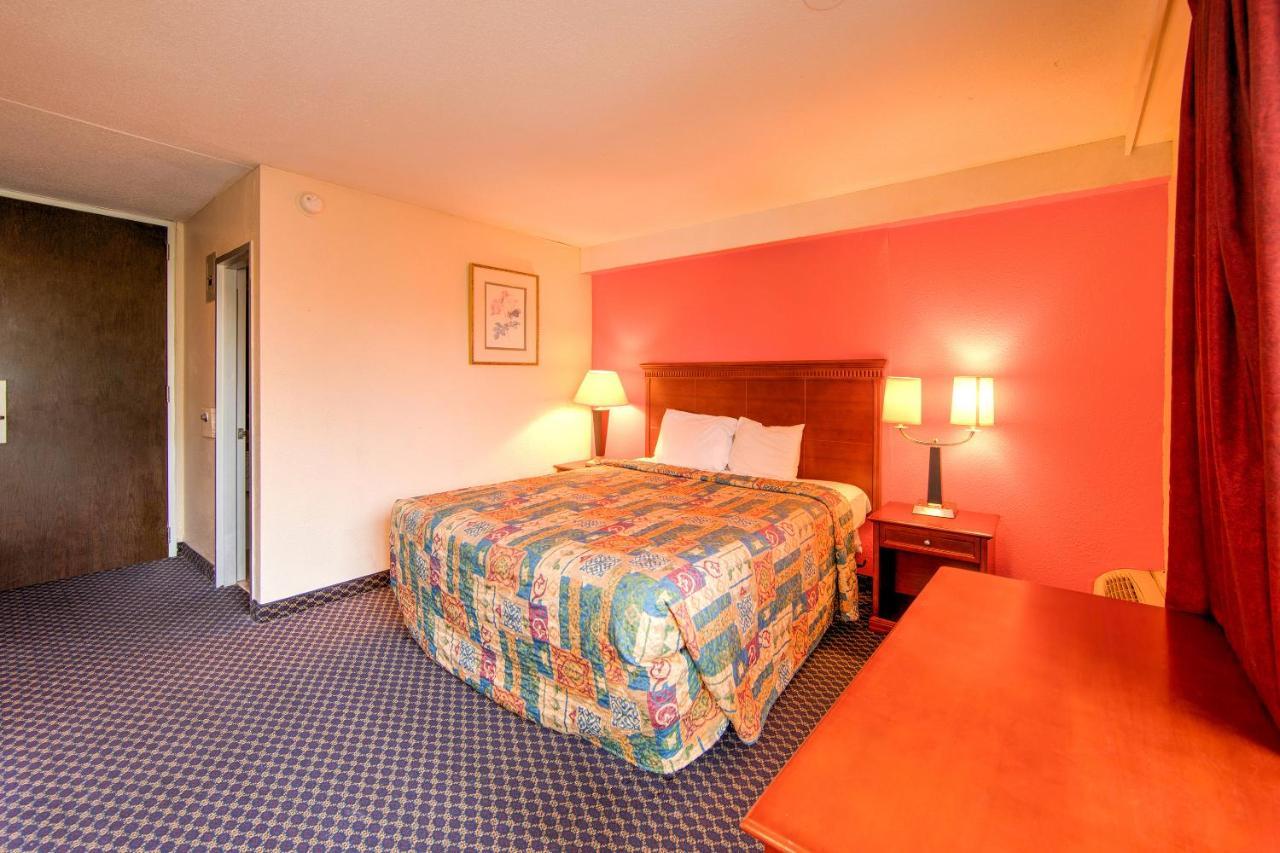 Travel Inn Petersburg Luaran gambar
